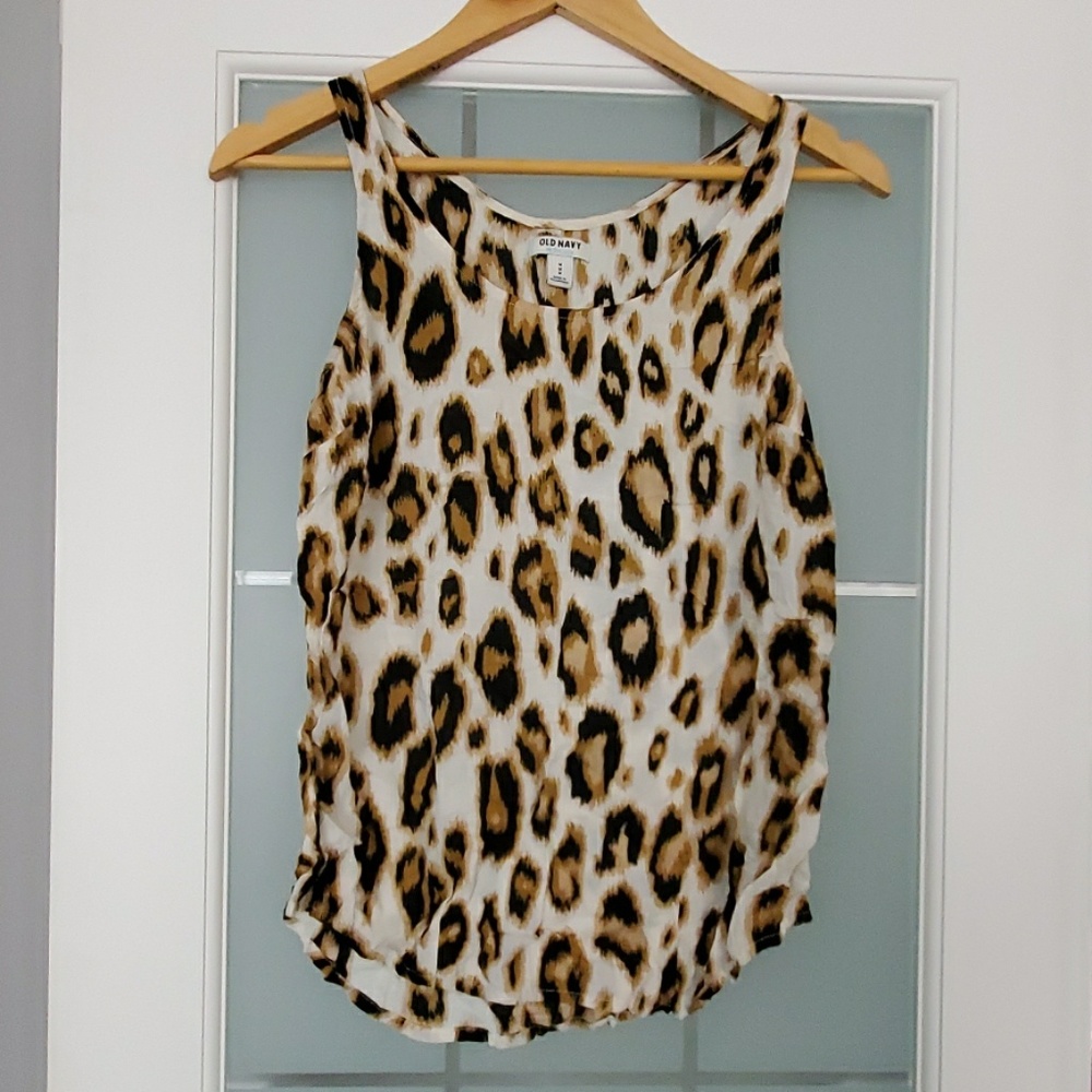 Leopard Tank